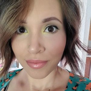 Meet your Posher, Timika